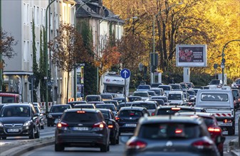 Gladbecker Straße in Essen, B224, inner-city street in Essen heavily polluted by air pollution,