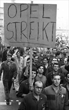 The spontaneous strikes, here at Opel in Bochum on 15.9.1969, went down in history as the September