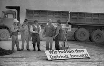 The workers and their union reacted to the employers of Seibel and Soehne a cement plant in