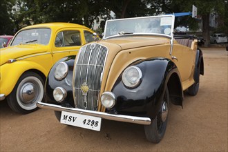 CHENNAI, INDIA, JULY 24: Retro vintage car on Heritage Car Rally 2011 of Madras Heritage Motoring