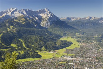 Panorama from Wank, 1780m, onto the Wetterstein Mountains with Alpspitze 2628m, Jubiläumsgrat and