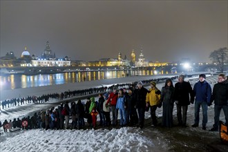 Dresden human chain as protest against Nazi march