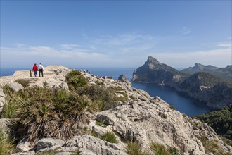 Tourists, Punta de la Nao with viewing terrace Mirador Es Colomer, Majorca, Balearic Islands,