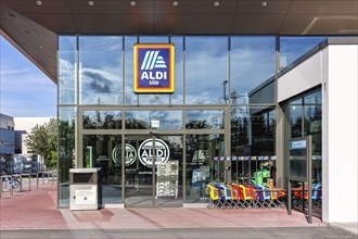 Aldi Süd modern branch discounter supermarket shop in Stuttgart, Germany, Europe