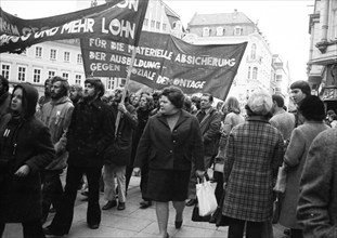 Students, mostly from universities in North Rhine-Westphalia, demonstrated through Bonn city centre