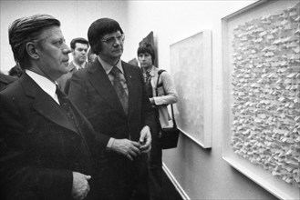 Federal Chancellor Helmut Schmidt opened an art exhibition at the Ostwall Museum in Dortmund on 11