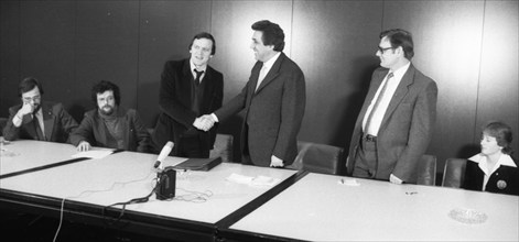 Two men meet for talks between East and West. Gerhard Schroeder (Chairman of the Jusos) and Egon