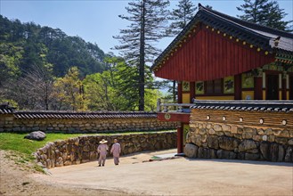 SEORAKSAN, SOUTH KOREA, APRIL 15, 2017: Sinheungsa Buddhist temple in Seoraksan National Park,