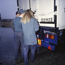 Customs activities, here on 29.11.1994 in Pomellen, on the German-Polish border, Germany, Europe