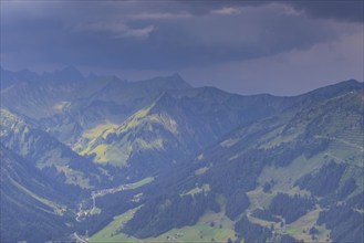 Thunderstorm approaching, Allgäu Alps, Kleinwalsertal, Vorarlberg, Austria, Europe