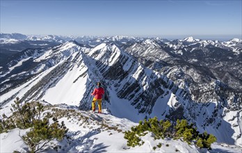 Ski tourers at the summit, mountains in winter, Sonntagshorn, Chiemgau Alps, Bavaria, Germany,