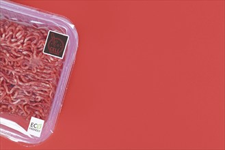 Cell cultured lab grown meat concept for artificial in vitro production with packed raw minced meat