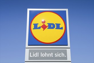 Logo Lidl supermarket, Berlin, Germany, Europe