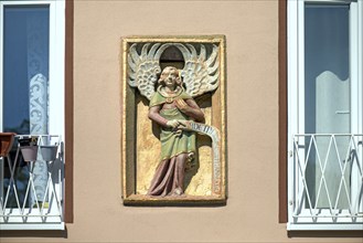 House sign, angel figure, Egidienplatz 9, Nuremberg, Middle Franconia, Bavaria, Germany, Europe