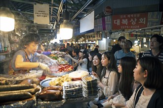 Gwangjang Market, traditional street market in Jongno-gu, Seoul, South Korea, Asia