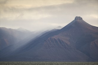 Mountains, Isfjord, Spitsbergen Island, Spitsbergen Archipelago, Svalbard, Norway, Europe