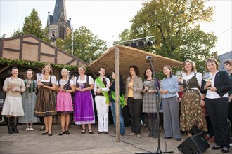 Saxon wine queens at the wine festival in Kötzschenbroda