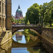 Castle Bridge with the River Leine and the New Town Hall, State Capital Hannover, Lower Saxony,