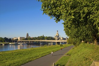 DEU Saxony Dresden Dresden Silhouette