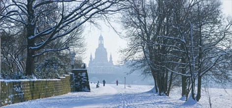 Dresden silhouette in winter