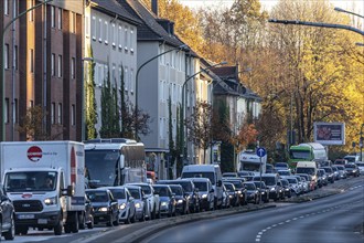 Gladbecker Straße in Essen, B224, inner-city street in Essen heavily polluted by air pollution,