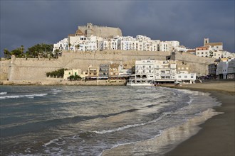 Old town with the Romanesque castle from the 14th century, Peñíscola, province Castellón, Costa del