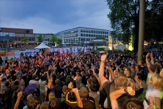 The Dresden Campus Party took place for the 16th time. The crowd rocked on a total of 6 band and