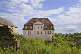 Troischau estate, manor house