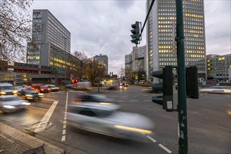 Evening city centre traffic in Essen, large intersection, Bismarck Platz, Hindenburg Strasse, Krupp