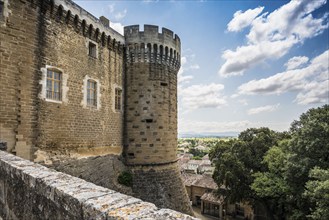 Castle and medieval village, Suze-la-Rousse, Département Drôme, Provence, Auvergne-Rhône-Alpes,