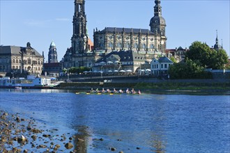 Rowing training on the Elbe in front of Dresden's Old Town