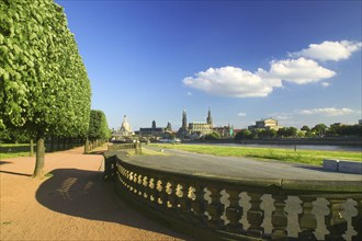 DEU Saxony Dresden Dresden Silhouette