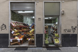 Fruit and vegetable shop in the old town centre, Genoa, Italy, Europe