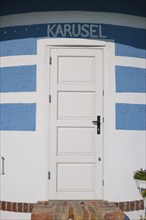 Entrance door of the heritage-protected house Karusel (or Asta-Nielsen-Haus or Haus Müller) (Zum