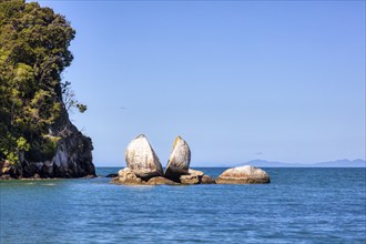 Split Apple Rock, Tasman Bay, Kaiteriteri, New Zealand, Oceania