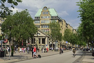 Europe, Germany, Hamburg, Mönckebergstraße, Shopping street, City, View to Mönckebrunnen, Hamburg,