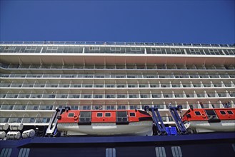 Europe, Germany, Hamburg, Elbe, passenger ship, Mein Schiff 6, deck superstructures, cabins with