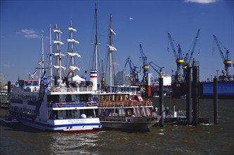 Europe, Germany, Hamburg, Elbe, Harbour Birthday, St. Pauli, View of the Elbe Philharmonic Hall,