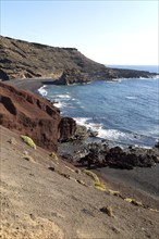 Coastal landscape of headlands and bays, El Golfo, Lanzarote, Canary Islands, Spain, Europe