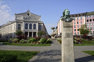 Europe, Germany, Bavaria, Munich, Staatstheater am Gärtnerplatz, Monument to Friedrich von Gärtner,