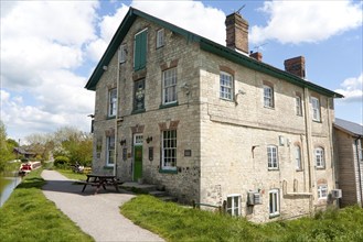 The Barge inn, Honeystreet, Alton Barnes, Wiltshire, England on the Kennet and Avon canal, Pewsey