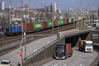 Port of Hamburg, Waltershofer Hafen, goods train with containers brings and collects freight