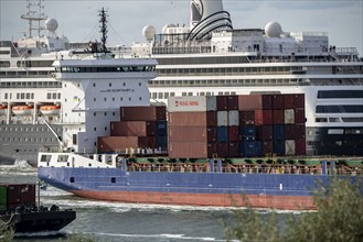 Shipping traffic on the Meuse, Hoek van Holland, Stena Line ferry Hollandica, ferry connection to