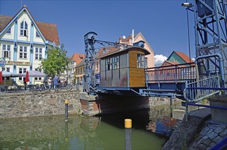 Europe, Germany, Mecklenburg-Western Pomerania, Plau am See, Lake Plau, Elde-Müritz waterway, lift