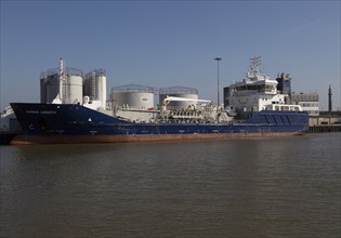 Sarnia Liberty oil tanker ship, River Yare quayside, Great Yarmouth, Norfolk, England, UK