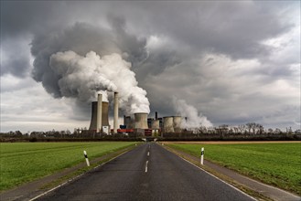 Lignite-fired power plant, RWE Power AG Niederaussem power plant, Bergheim, North Rhine-Westphalia,