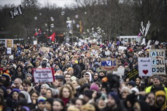 150, 000 people gather around the Bundestag in Berlin to build a human wall against the shift to