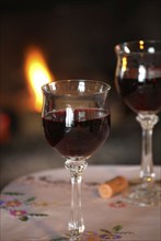 Red wine in glasses, nutrition, food, alcohol, food culture, open fire, romance, Hamburg, Hamburg,