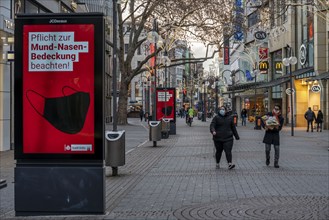 First day of the Christmas lockdown in the Corona crisis, empty shopping alleyway Schildergasse,