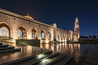 Sultan Qaboos Grand Mosque, night shot with lighting, Muscat, Oman, Asia